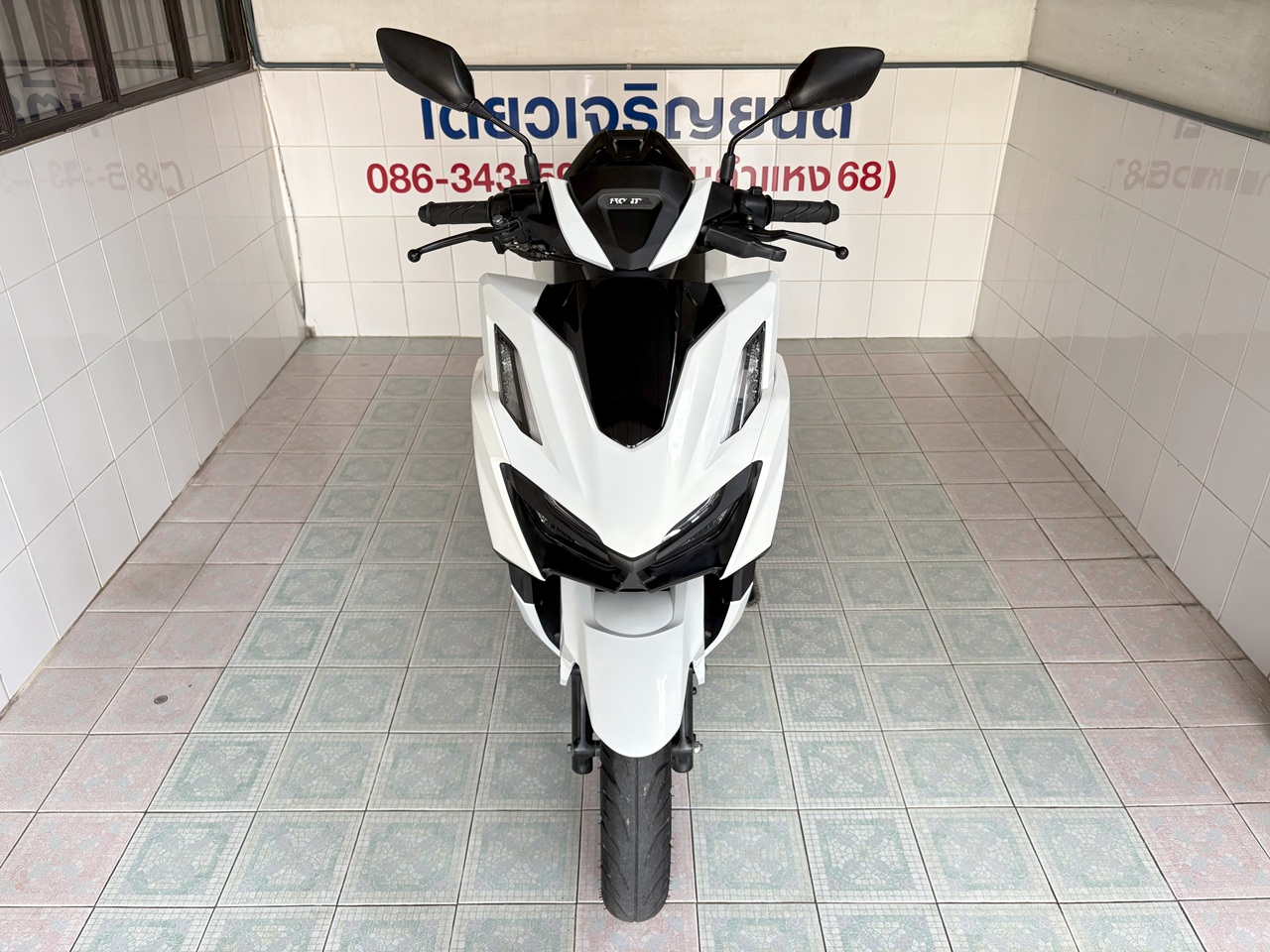 Honda Click160i ขาว-ดำ5 (1)