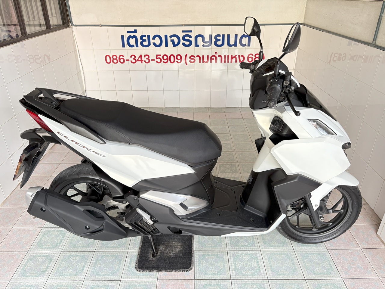Honda Click160i ขาว-ดำ5 (2)
