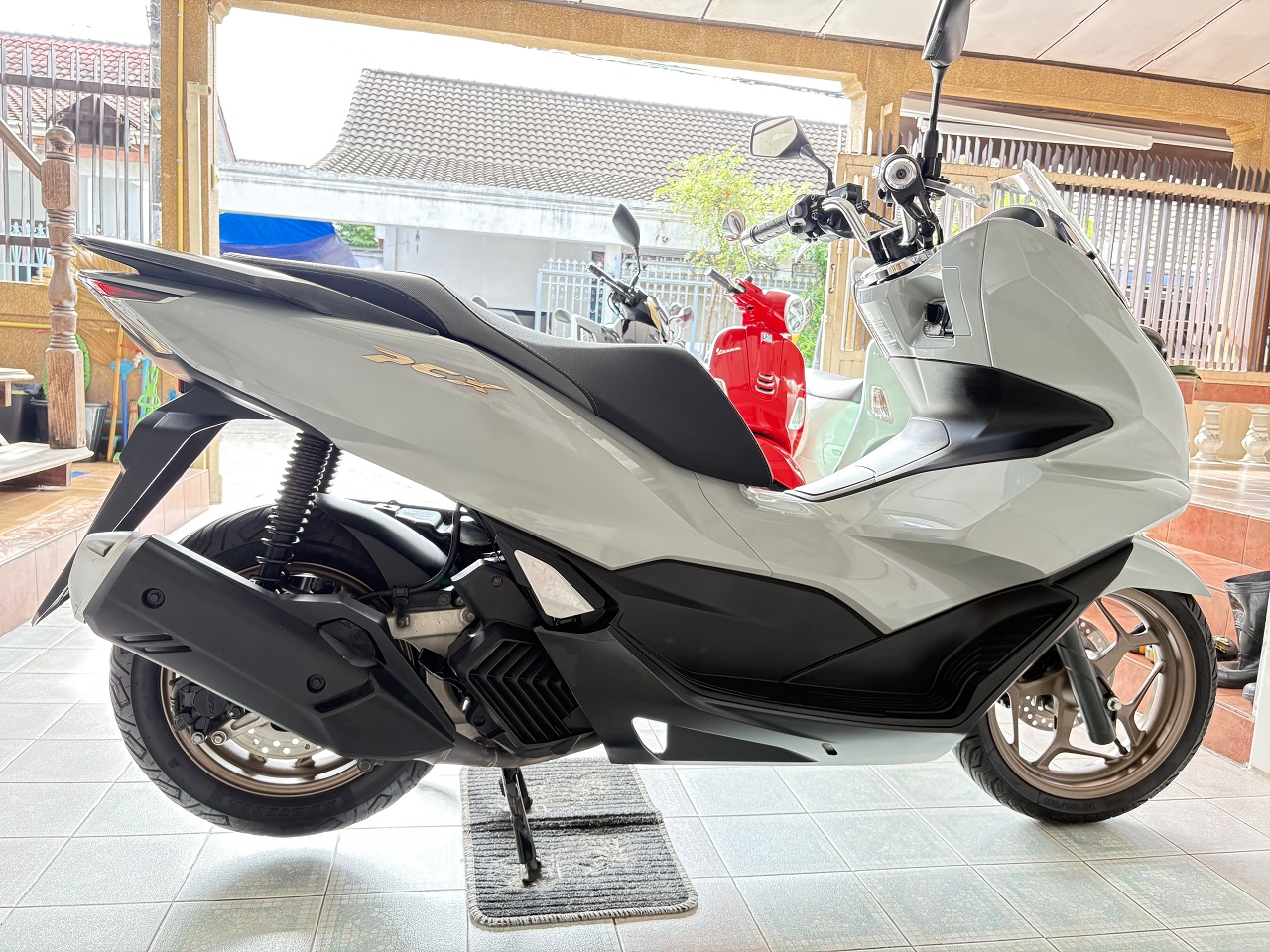 Honda PCX160 ABS เทา-ดำ 2 (5)