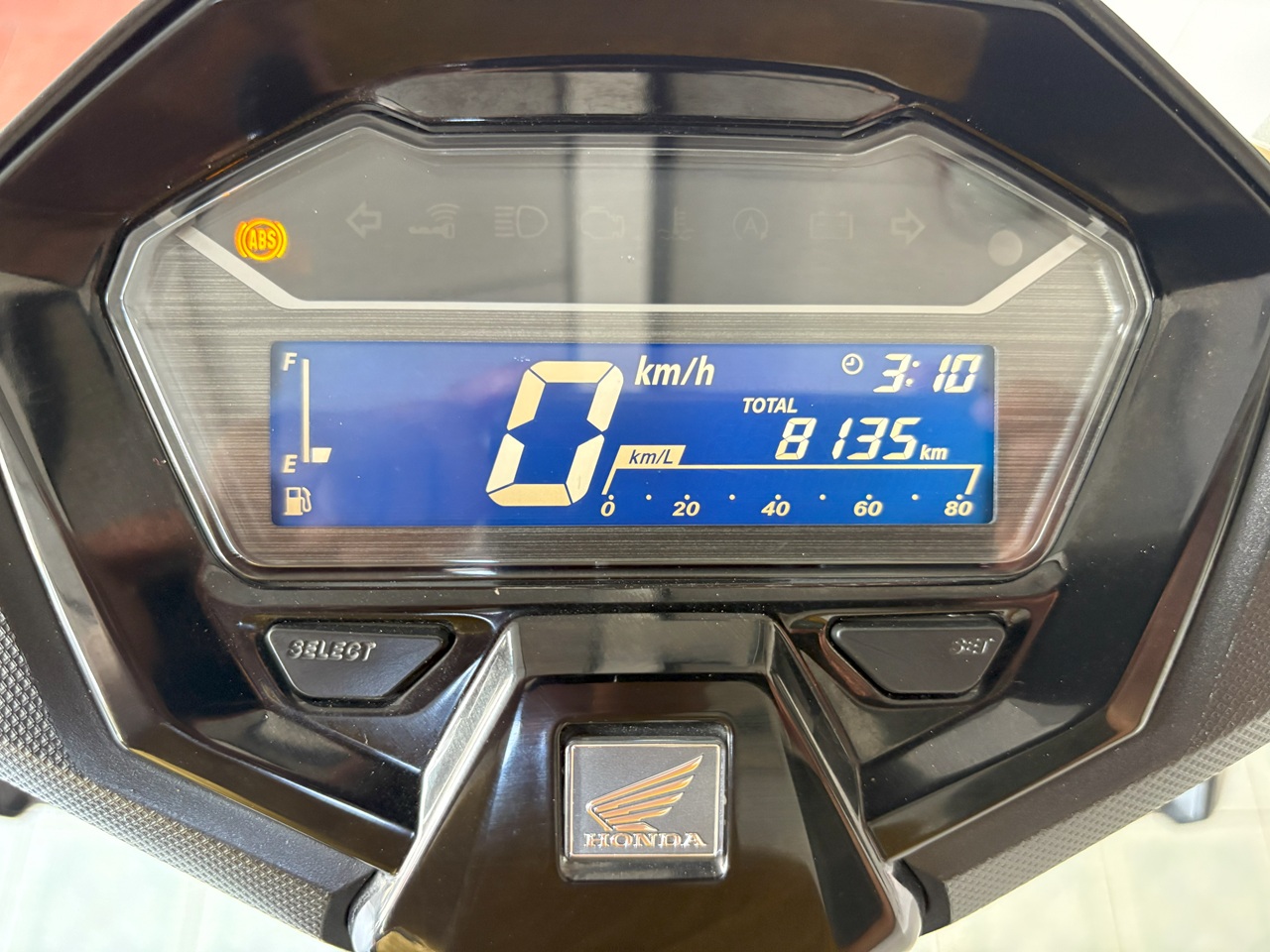 Honda Click160i ABS ดำ-น้ำตาล (4)