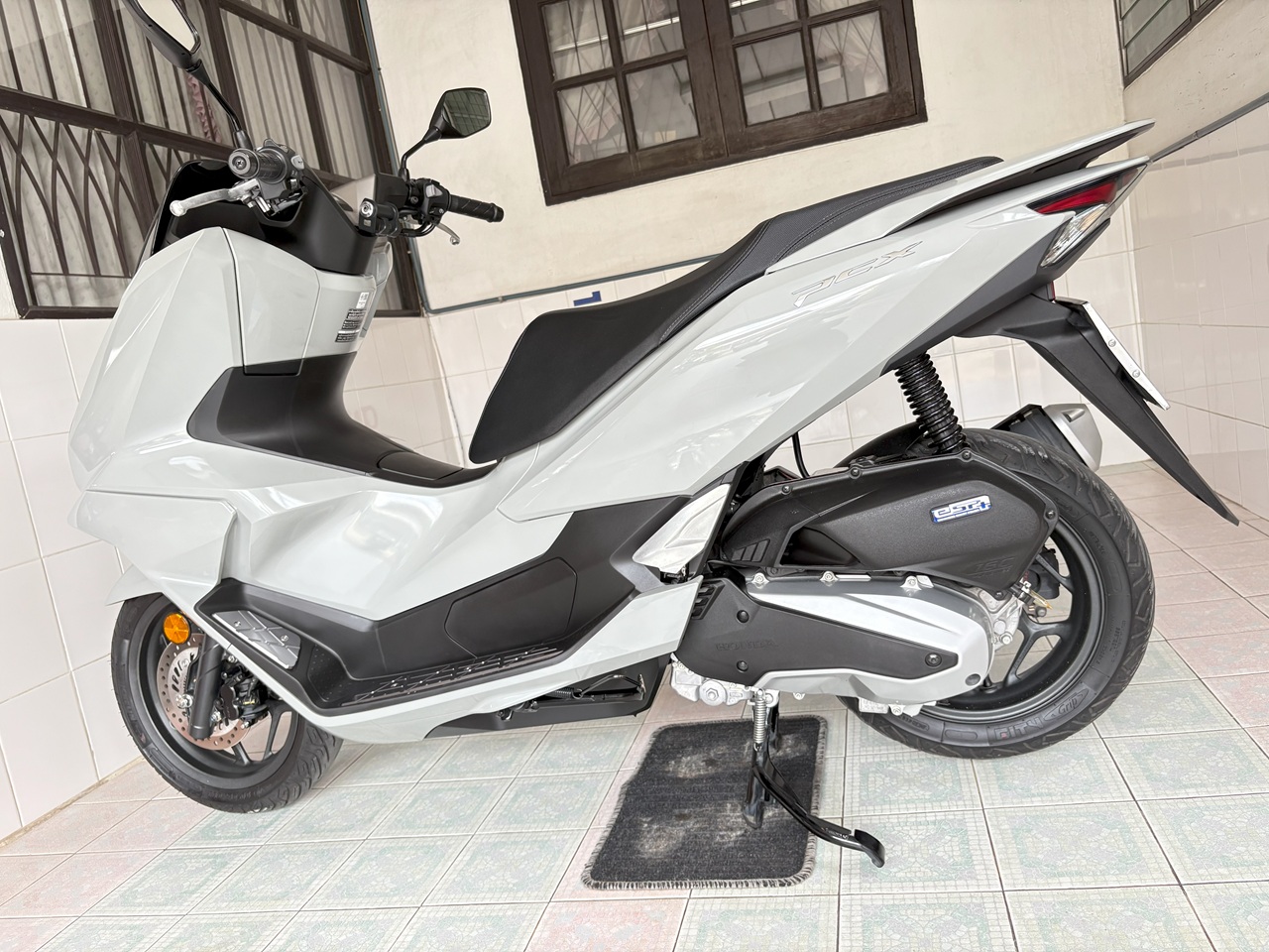 Honda PCX160 ABS เทา-ดำ2 (6)