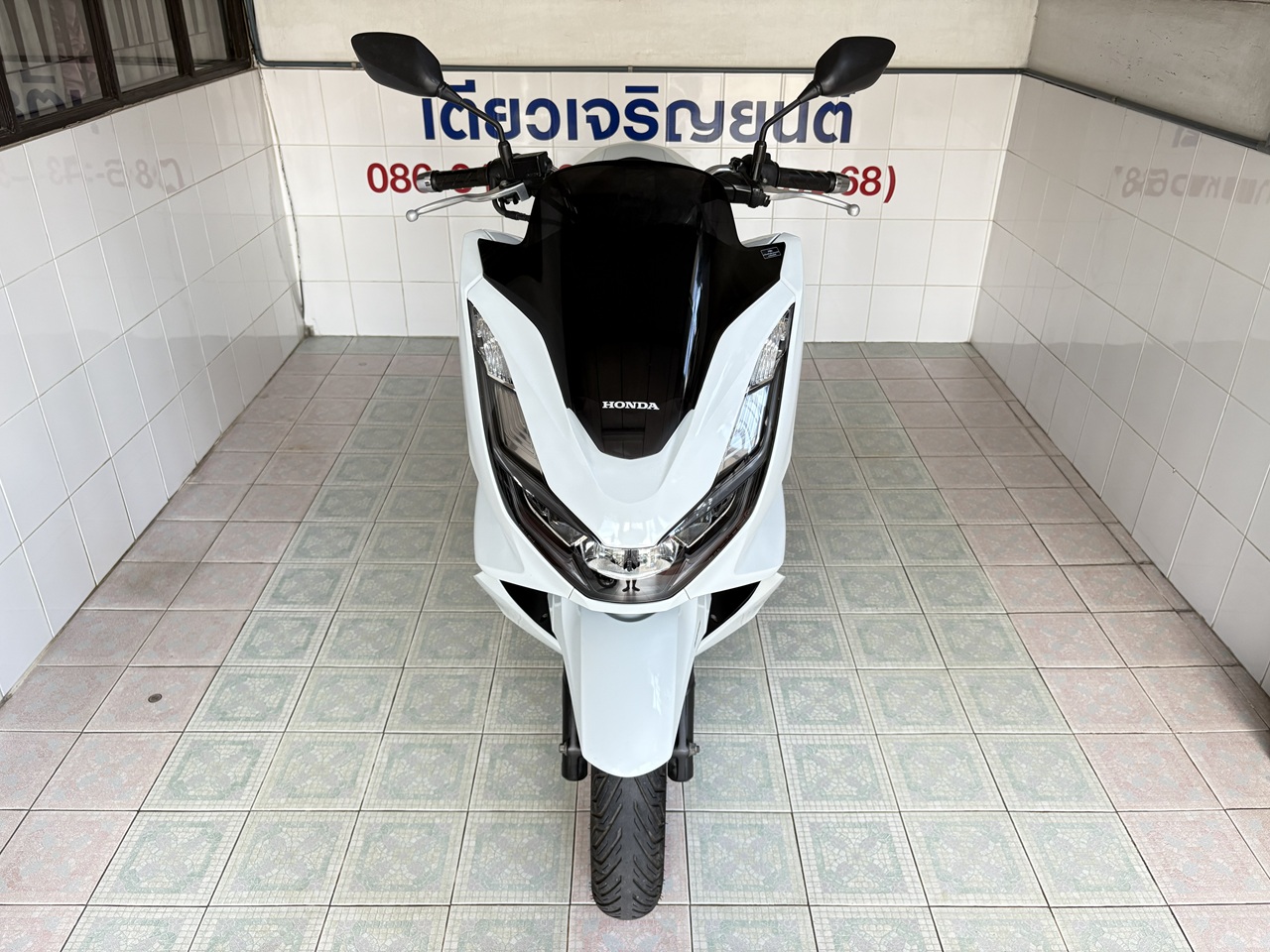 Honda PCX160 ขาว-ดำ5 (1)
