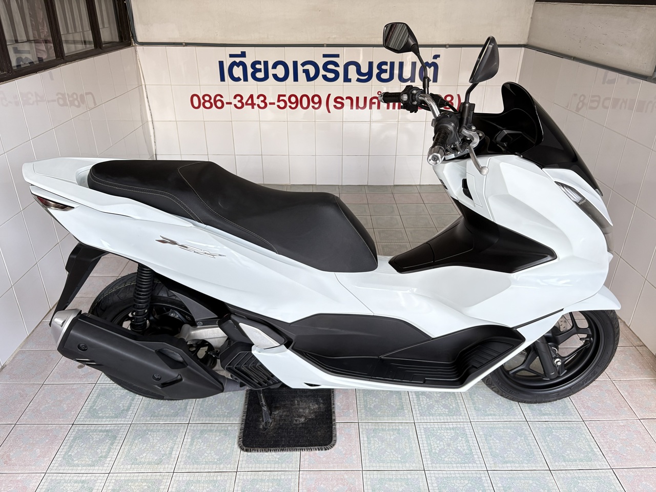 Honda PCX160 ขาว-ดำ5 (2)