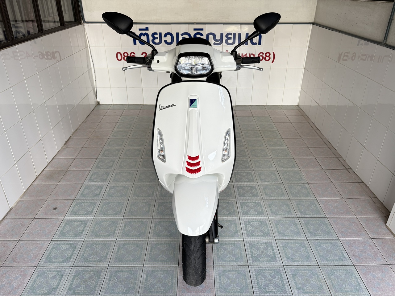 Vespa Sprint150 ABS ขาว3 (1)