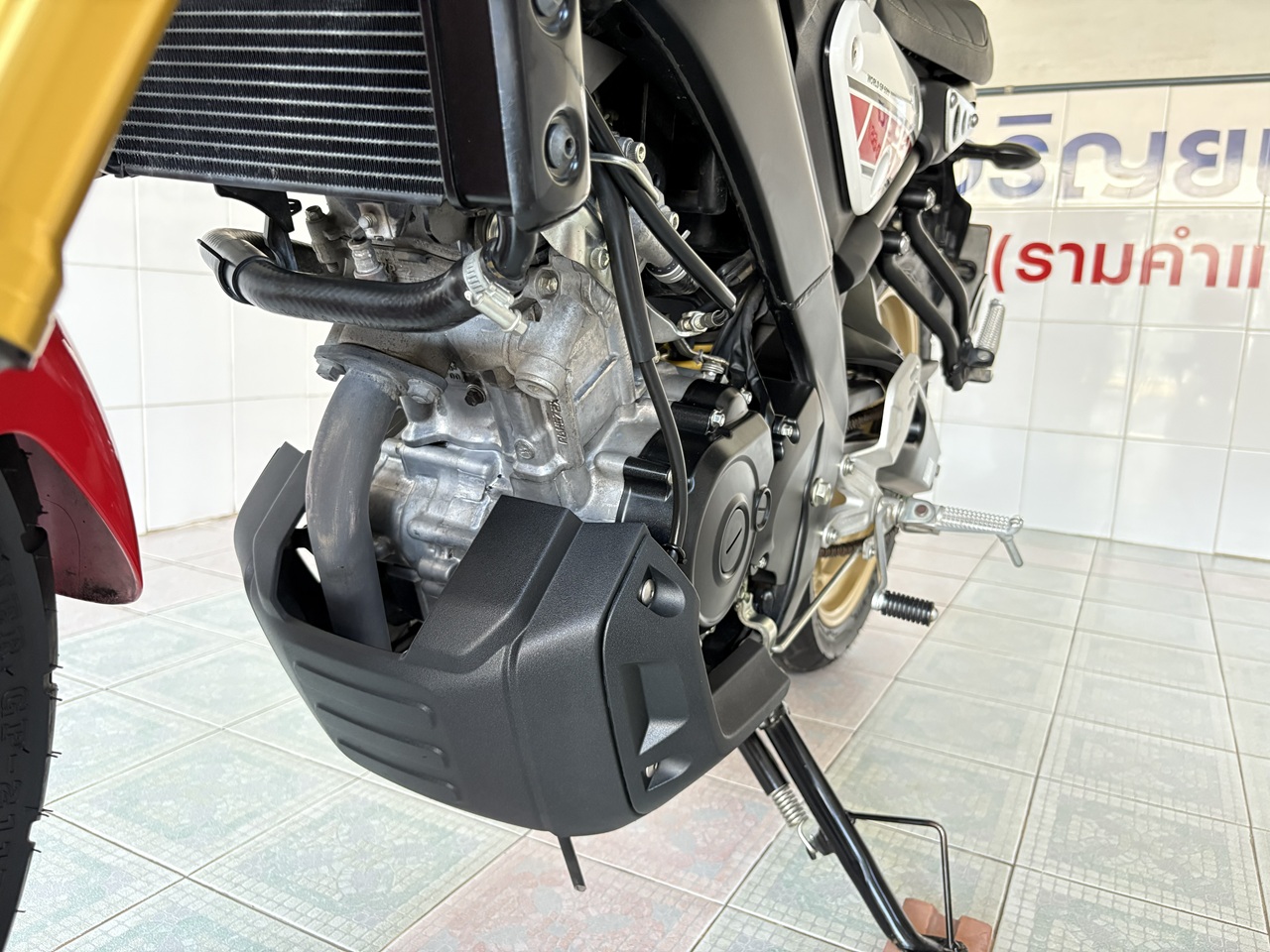 Yamaha XSR155 ขาว-แดง3 (8)