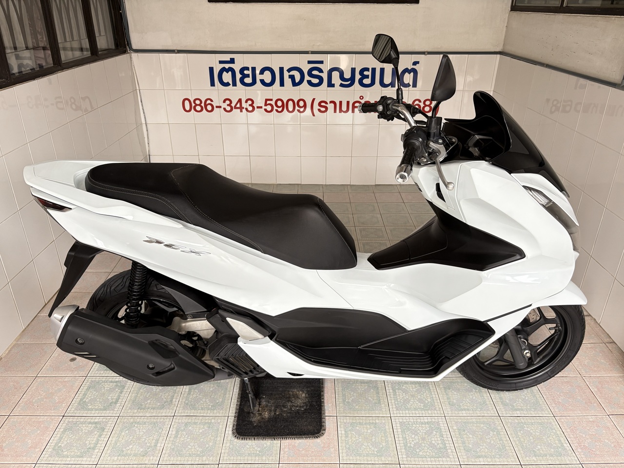 Honda PCX160 ขาว-ดำ6 (2)