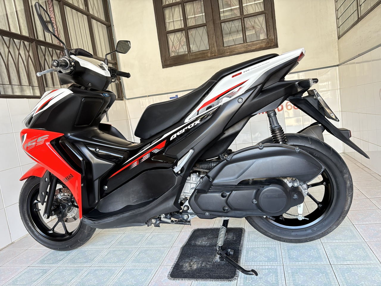 Yamaha Aerox Connected ขาว-แดง2 (6)