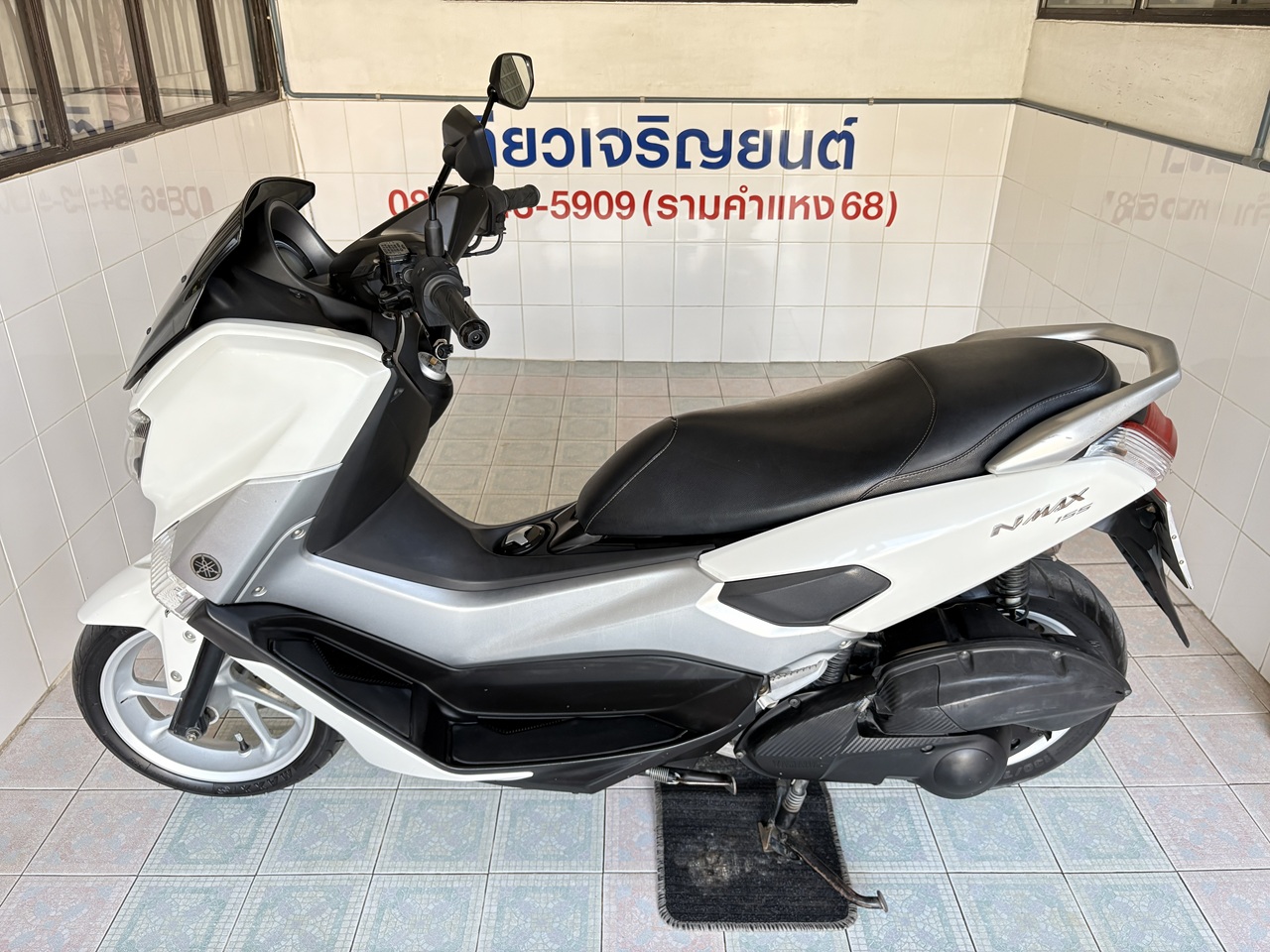 Yamaha N-Max ขาว3 (3)