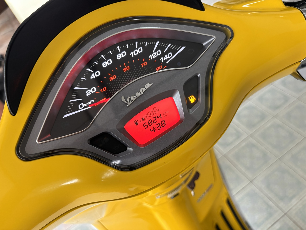 Vespa Sprint125 ABS เหลือง (4)