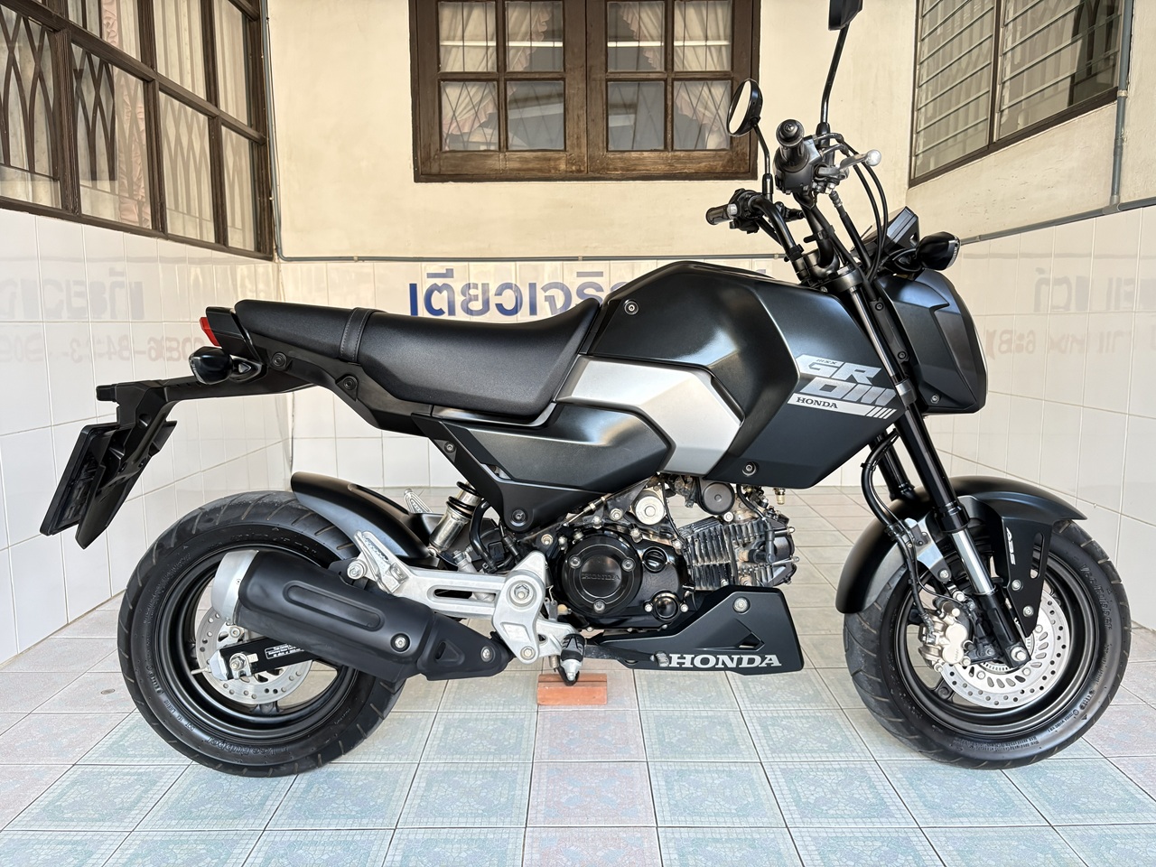 Honda GROM ABS ดำ-เทา3 (2)