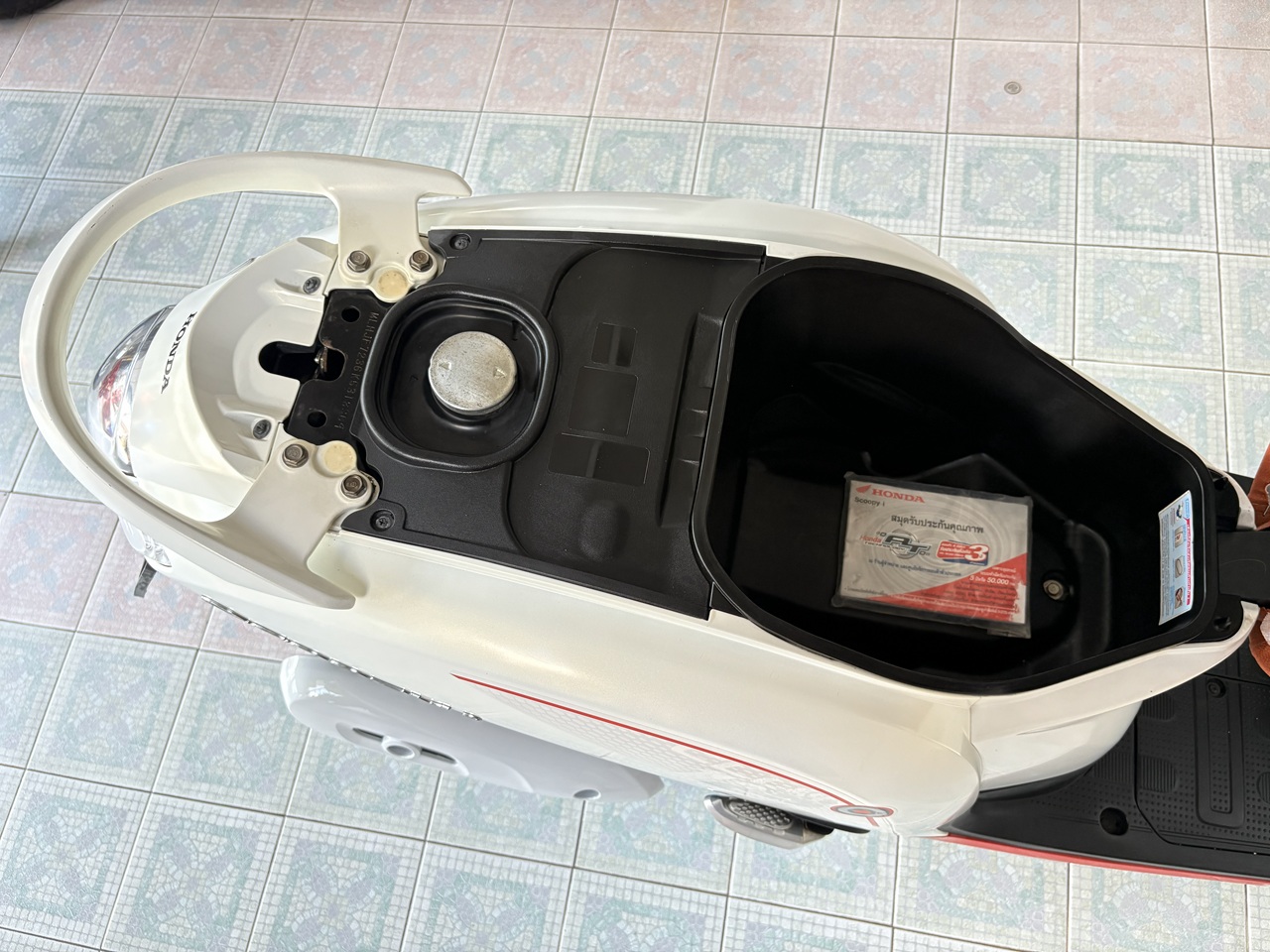 Honda Scoopy-i ล้อแม็ก ขาว-แดง (8)