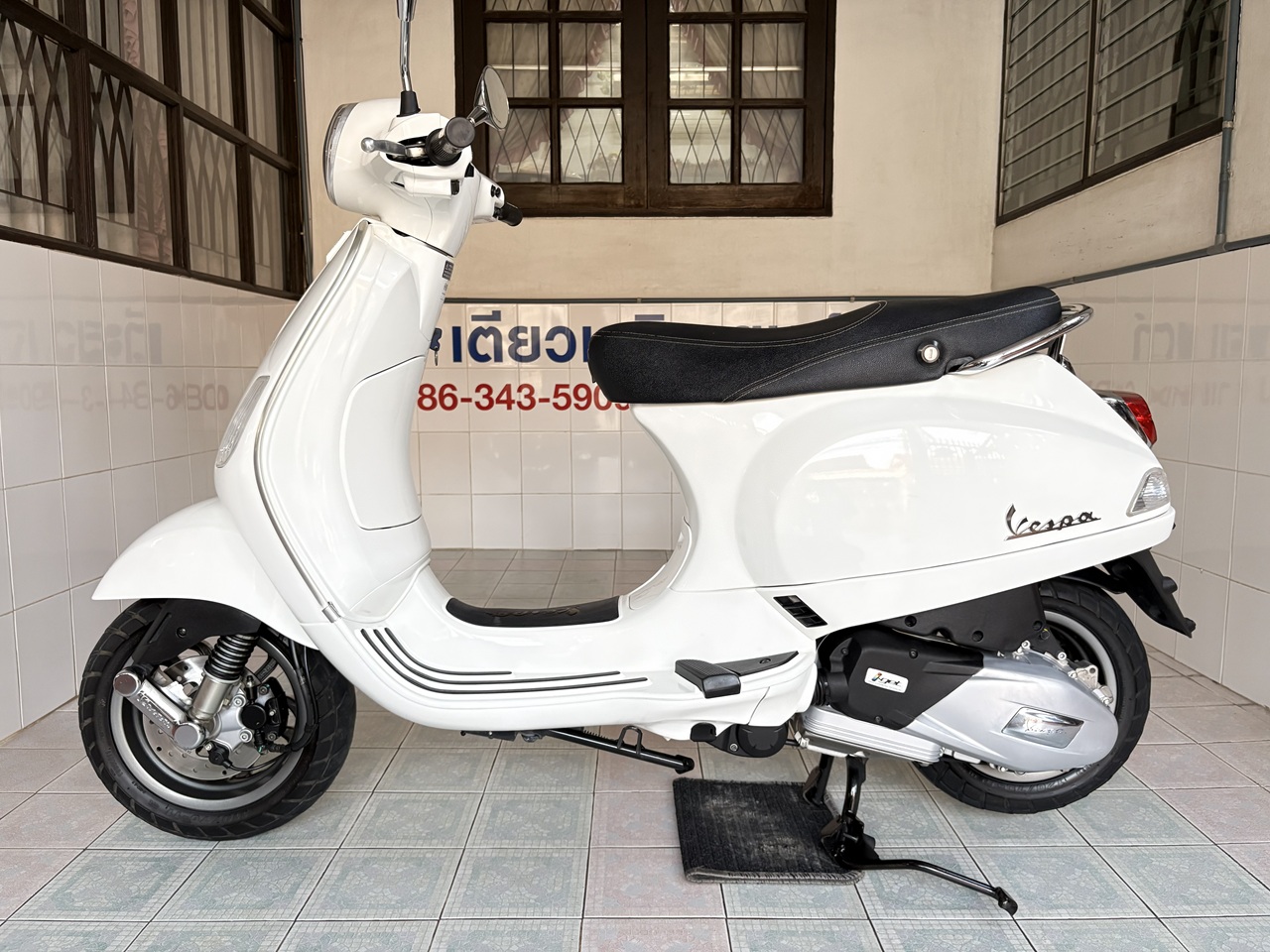 Vespa LX125 ขาว4 (3)