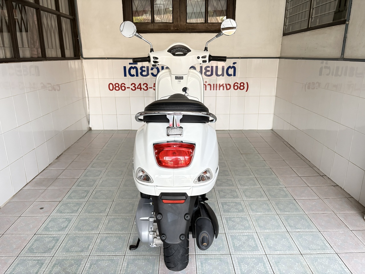 Vespa LX125 ขาว4 (7)