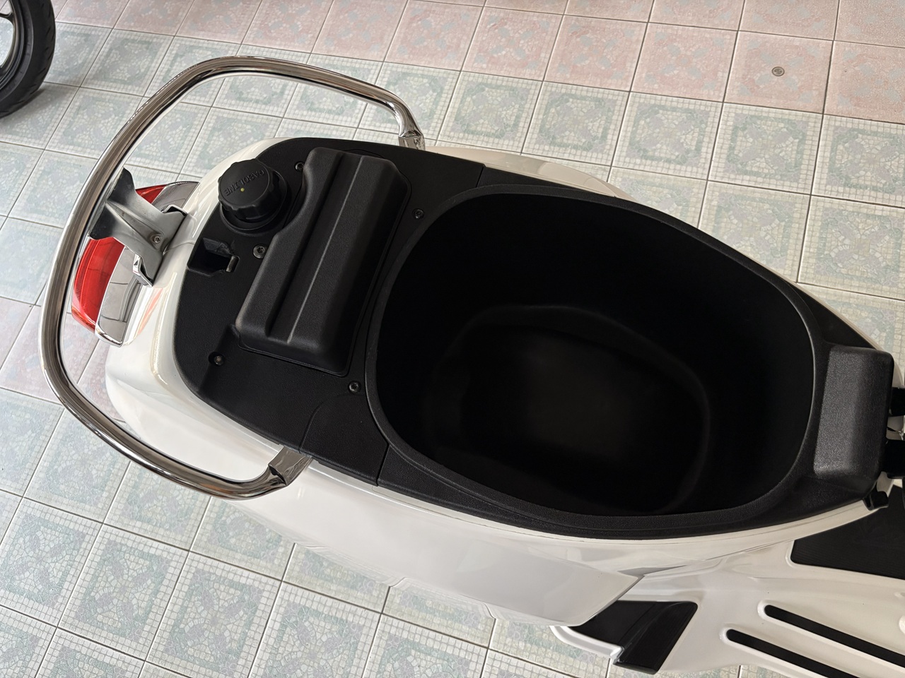 Vespa LX125 ขาว4 (8)