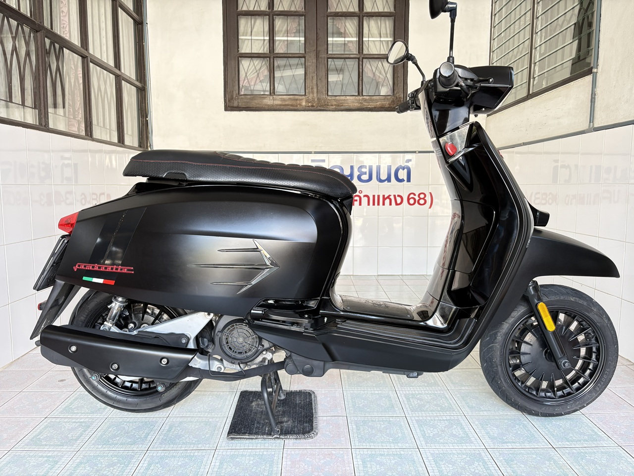Lambretta V200 GP ดำ4 (2)