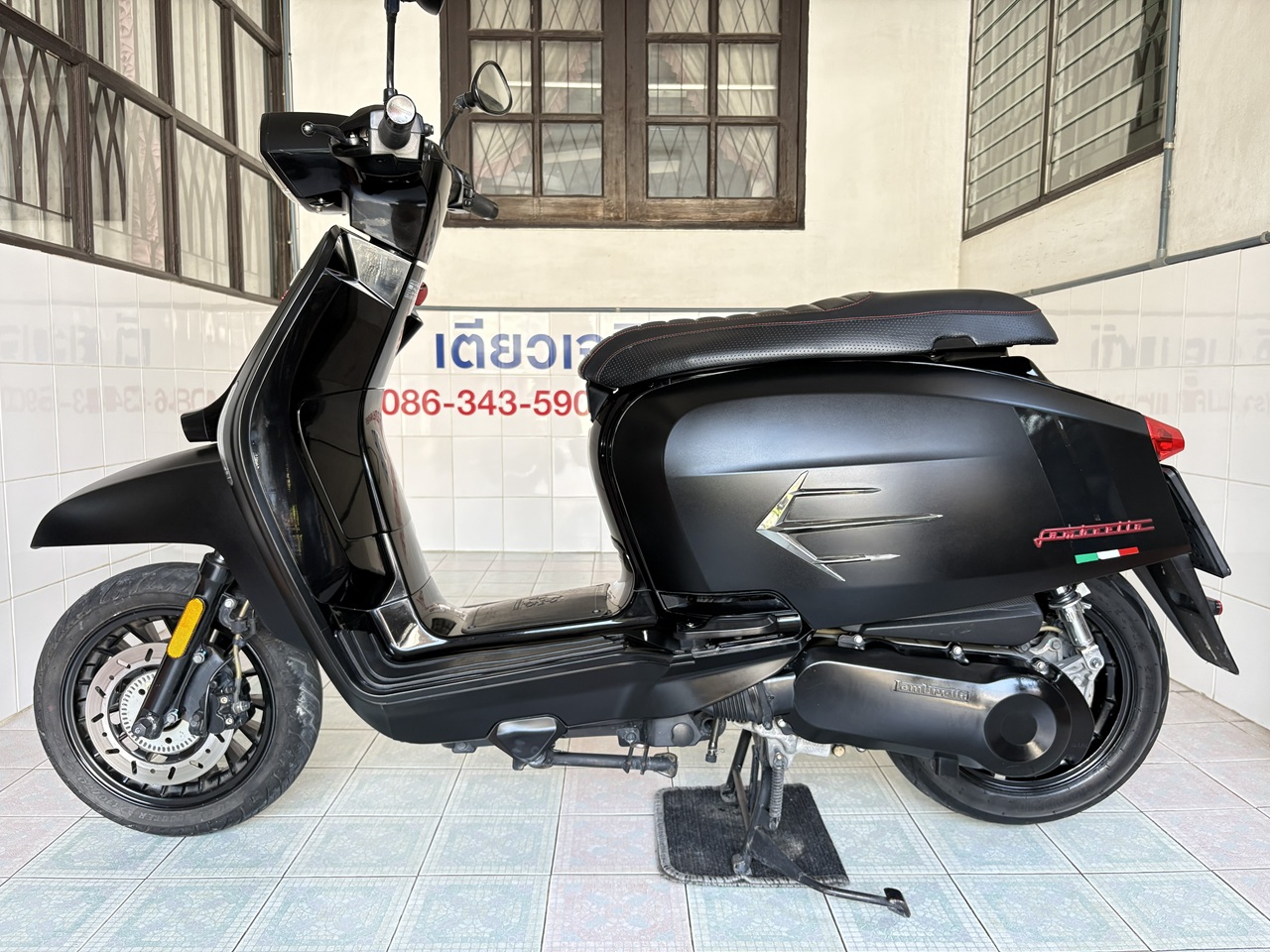 Lambretta V200 GP ดำ4 (3)