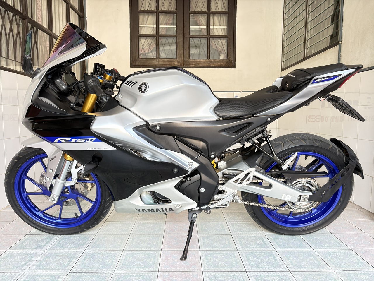 Yamaha R15M Connected ABS เทา-ดำ4 (3)
