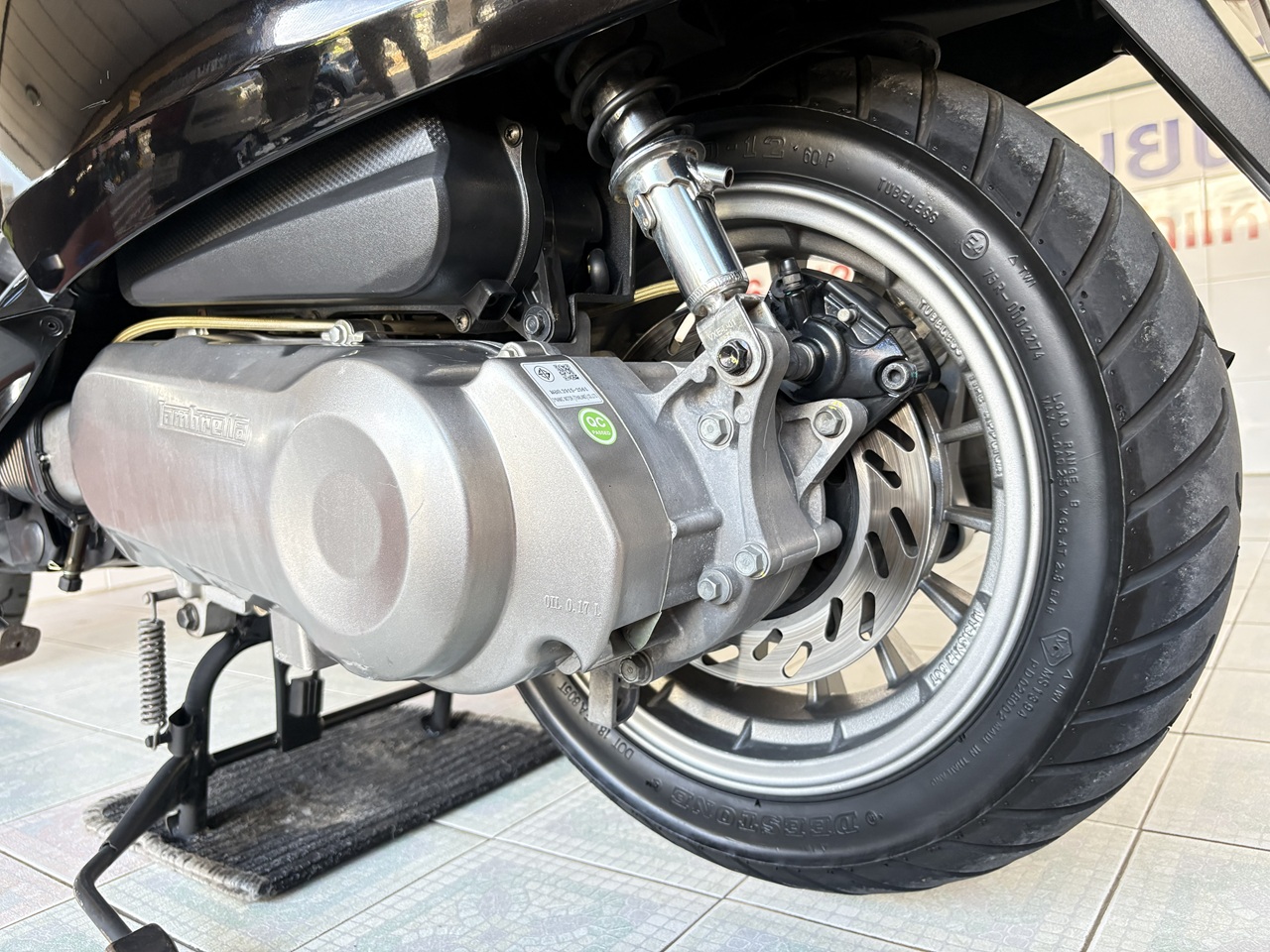 Lambretta V200 ดำ5 (6)