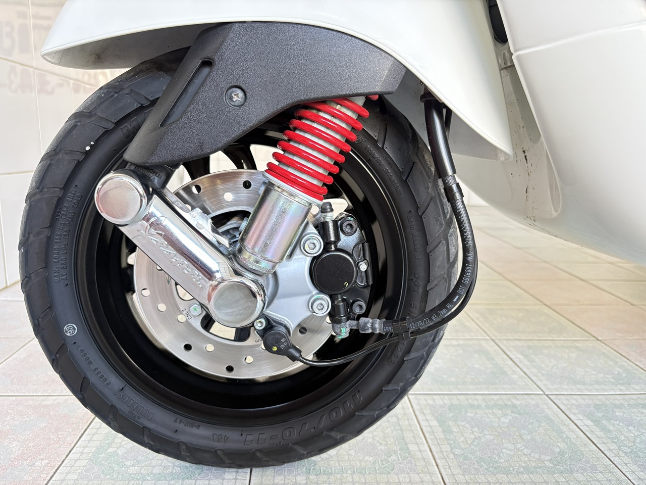 Vespa S125 ขาว (5)