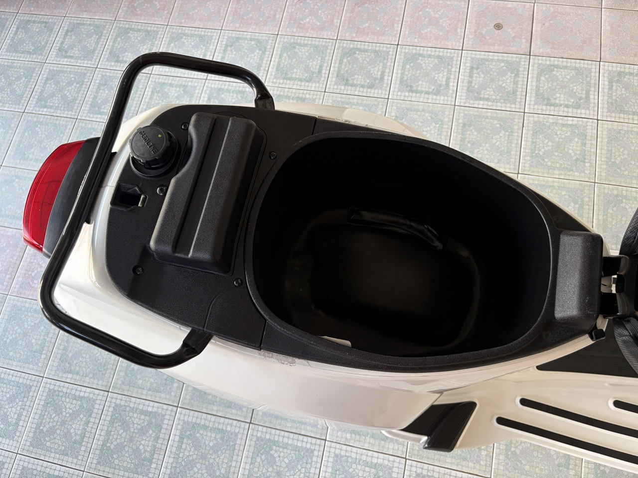 Vespa S125 ขาว (8)