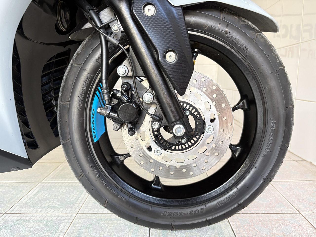 Yamaha Aerox ABS Connected เทา-น้ำเงิน3 (5)