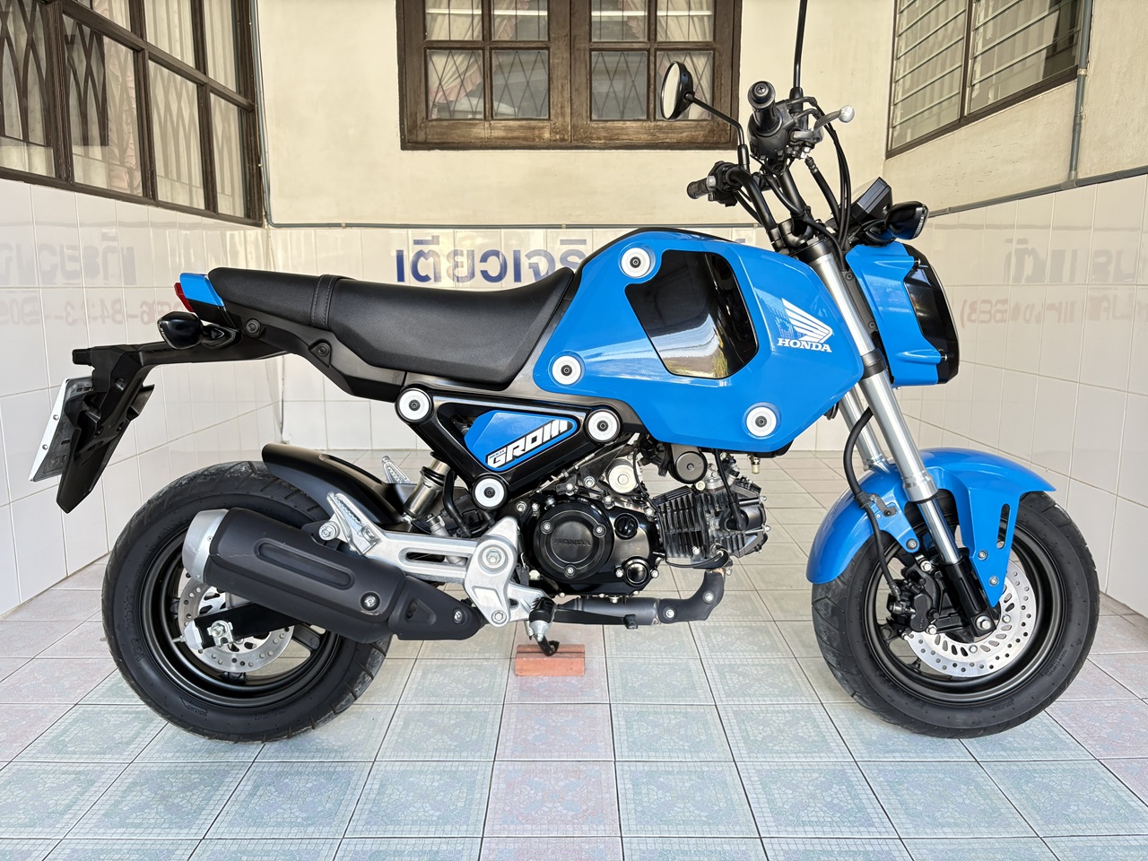 Honda GROM น้ำเงิน-ดำ (2)