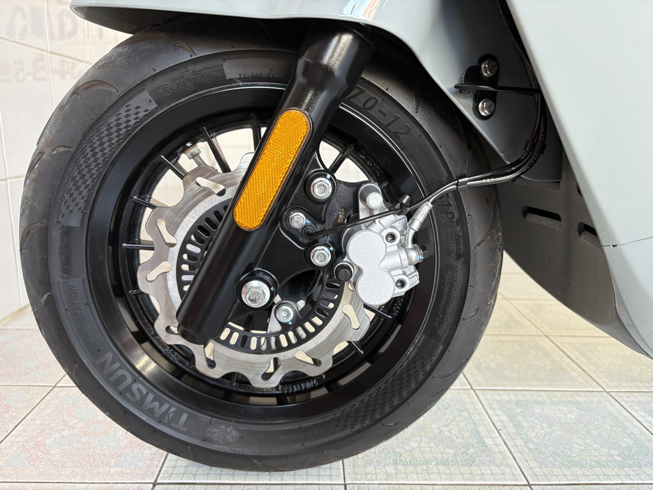 Royal Alloy GT150 เทา-ดำ (5)
