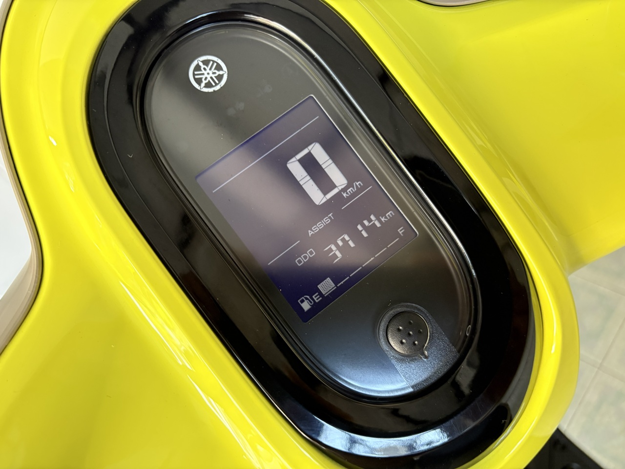 Yamaha Fazzio Keyless น้ำตาล-เหลือง2 (4)