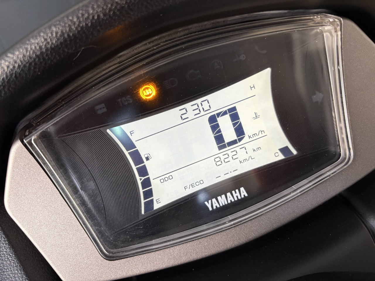 Yamaha N-Max Connected แดง6 (4)