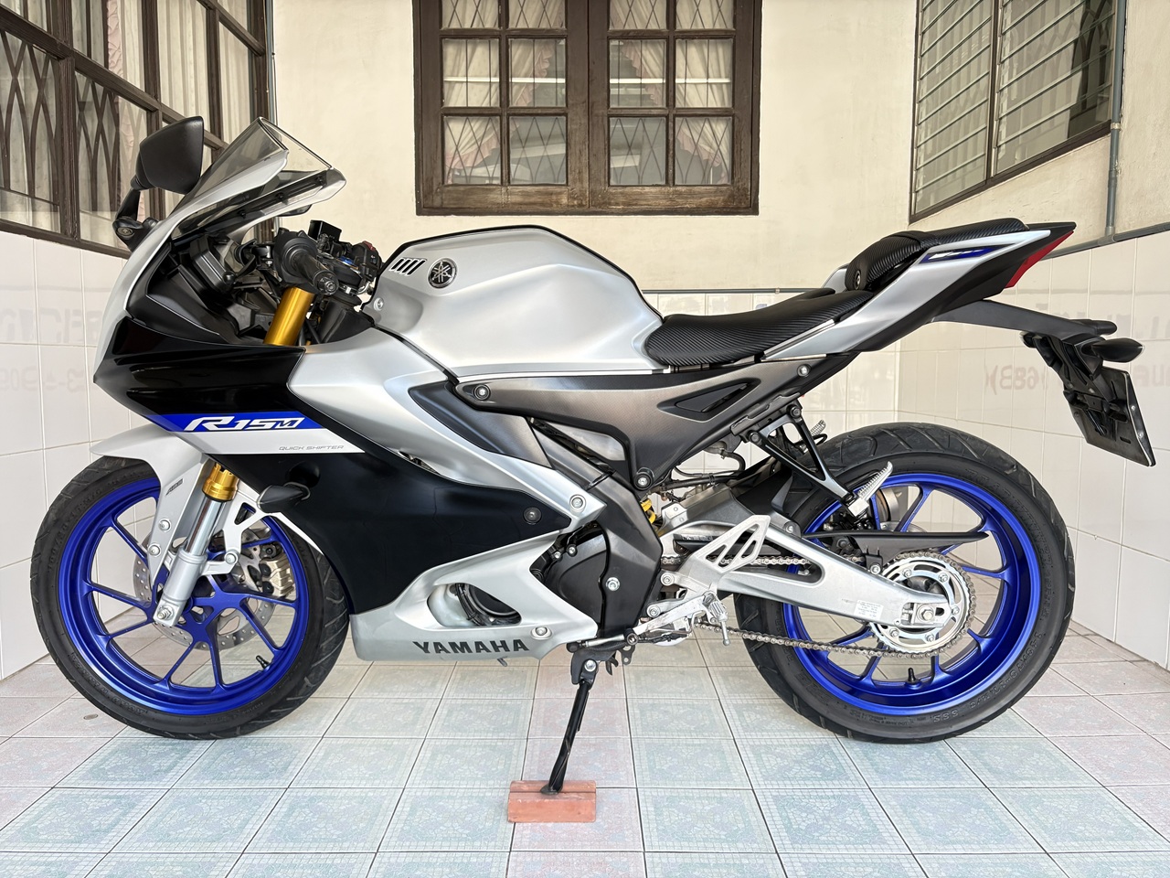 Yamaha R15M Connected ABS เทา-ดำ5 (3)
