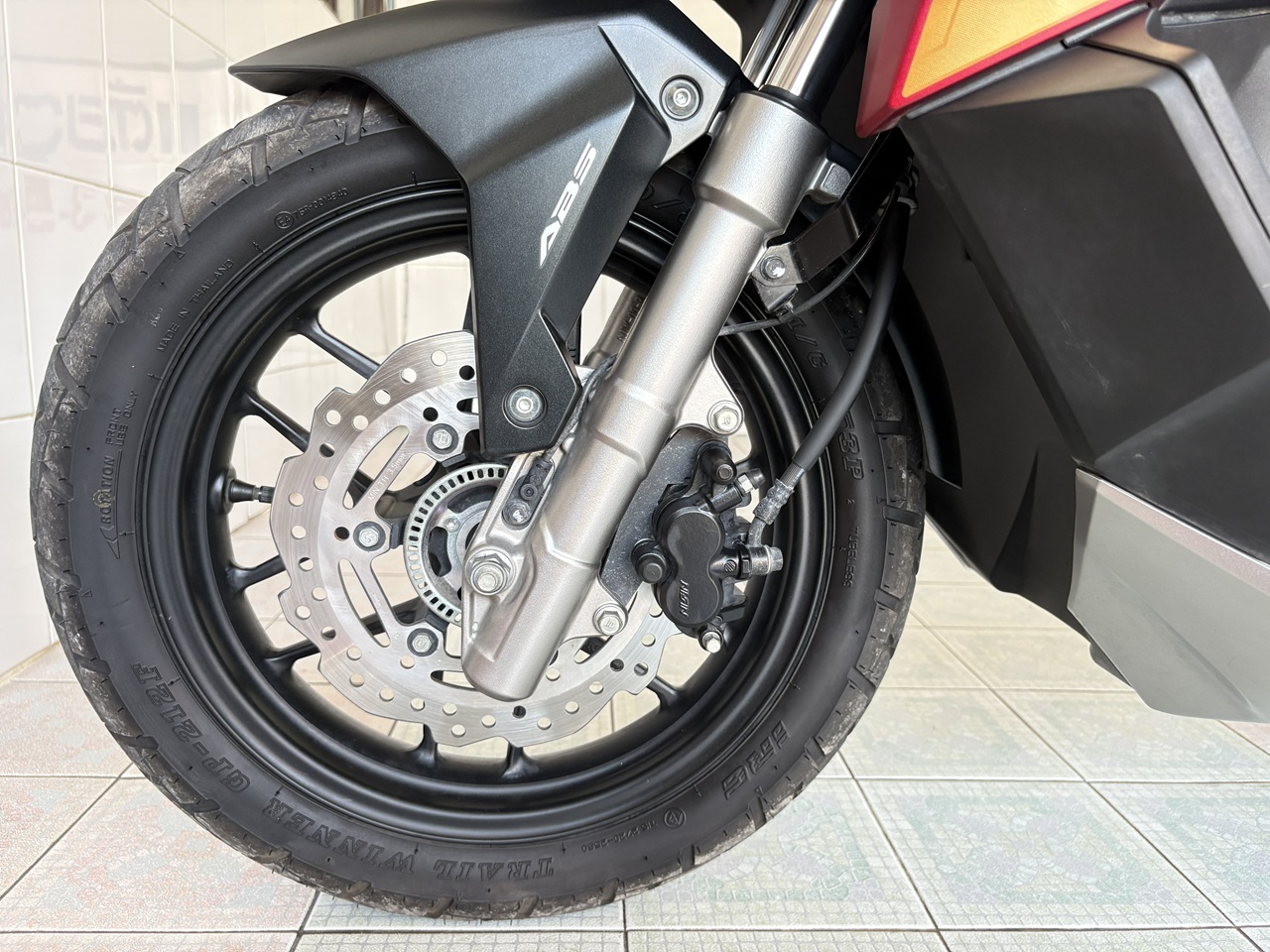 Honda ADV160 Iron Man Limited Edition วิ่ง 4000 โล ปี66 - Image 6